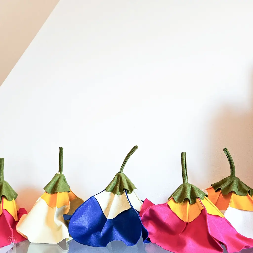 Atelier Spatz Primrose Flower Hat-2.webp