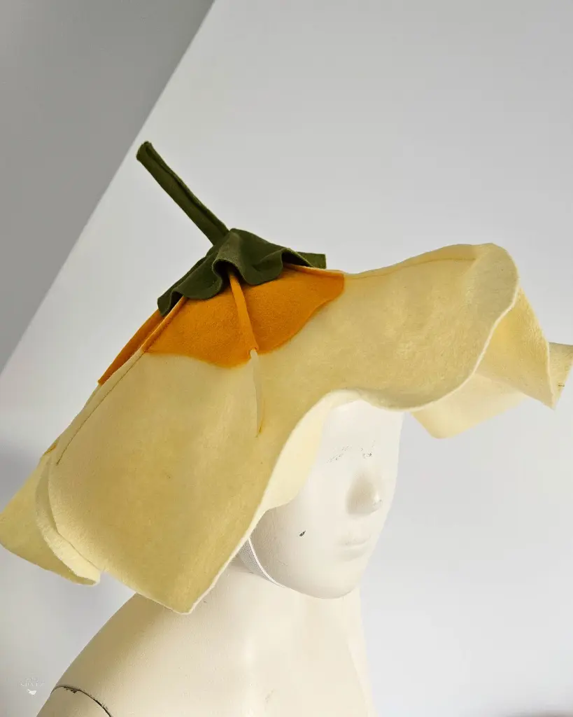 Atelier Spatz Primrose Flower Hat-7.webp