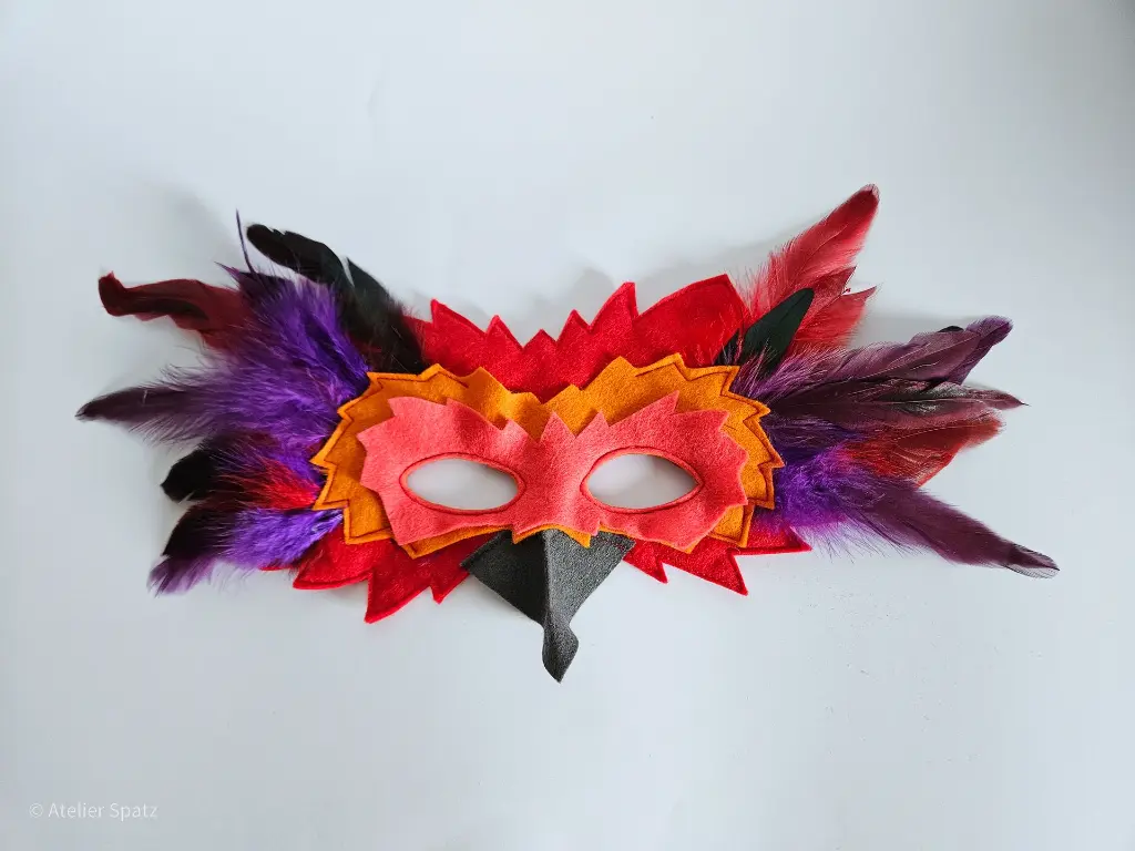 Atelier Spatz Parrot Mask-3.webp