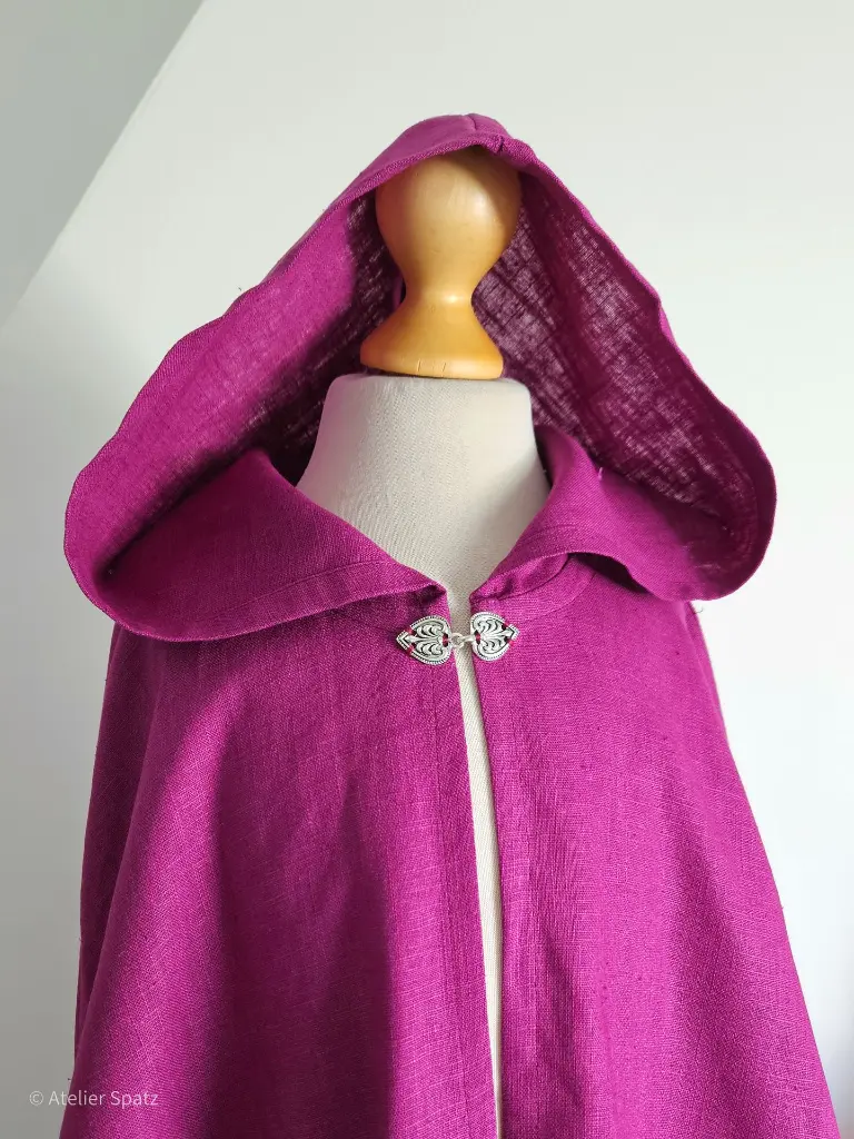 Atelier Spatz Linen Cape-4.webp