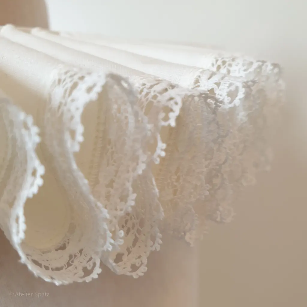 Atelier Spatz Elizabethan Ruff-3.webp