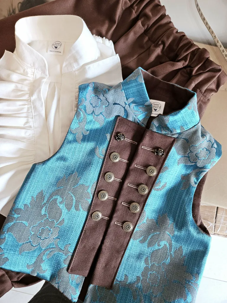 Atelier Spatz new blue vest.webp