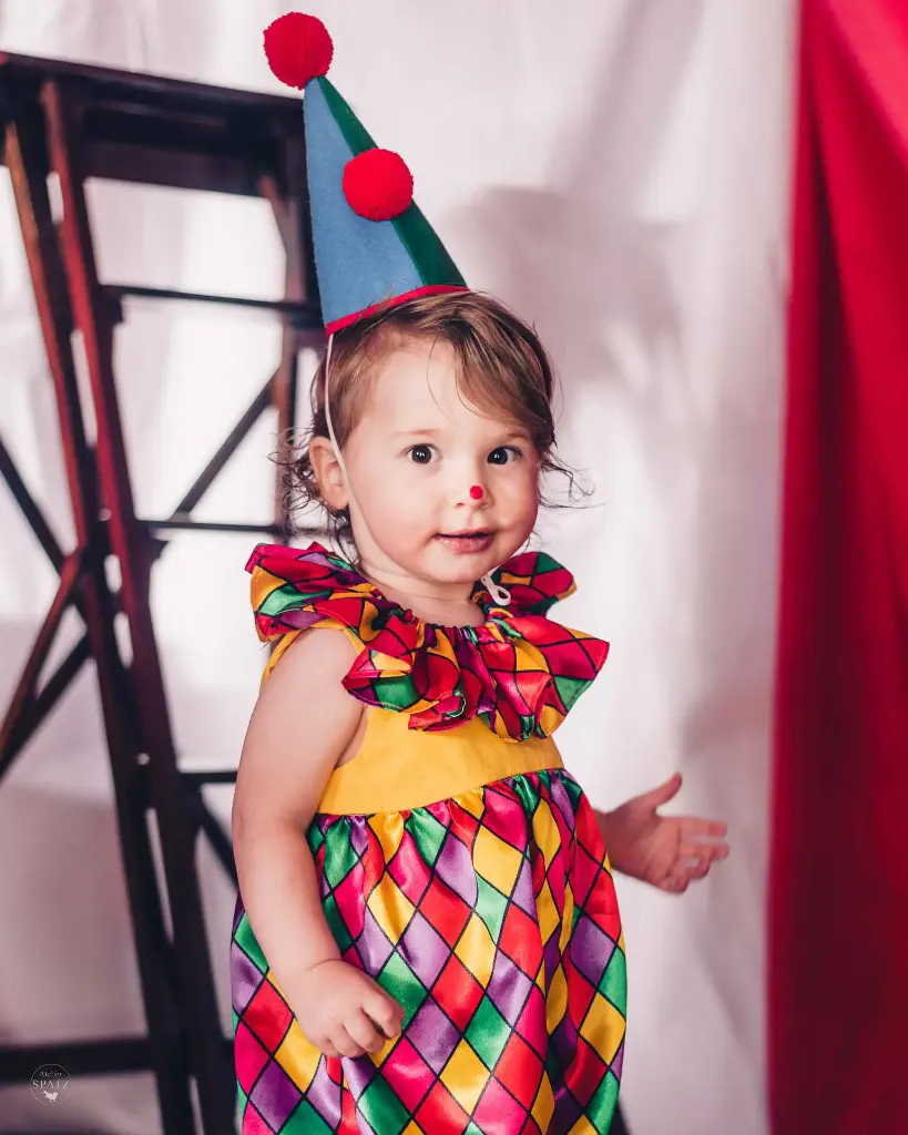 Baby and Toddler Clown Costume (12-18 months, pink / yellow jester)
