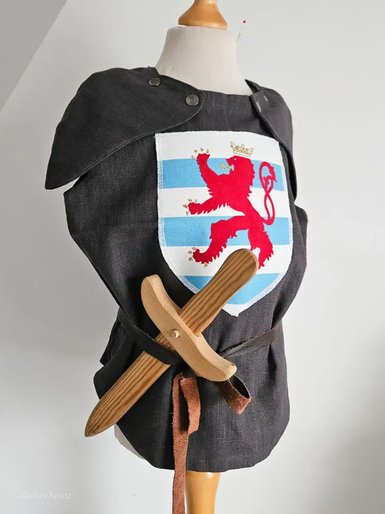Siegfried Knights Tunic (Luxembourg Red Lion)