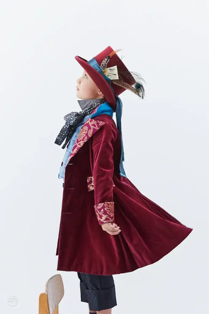 Mad Hatter Velvet Coat (104cm)