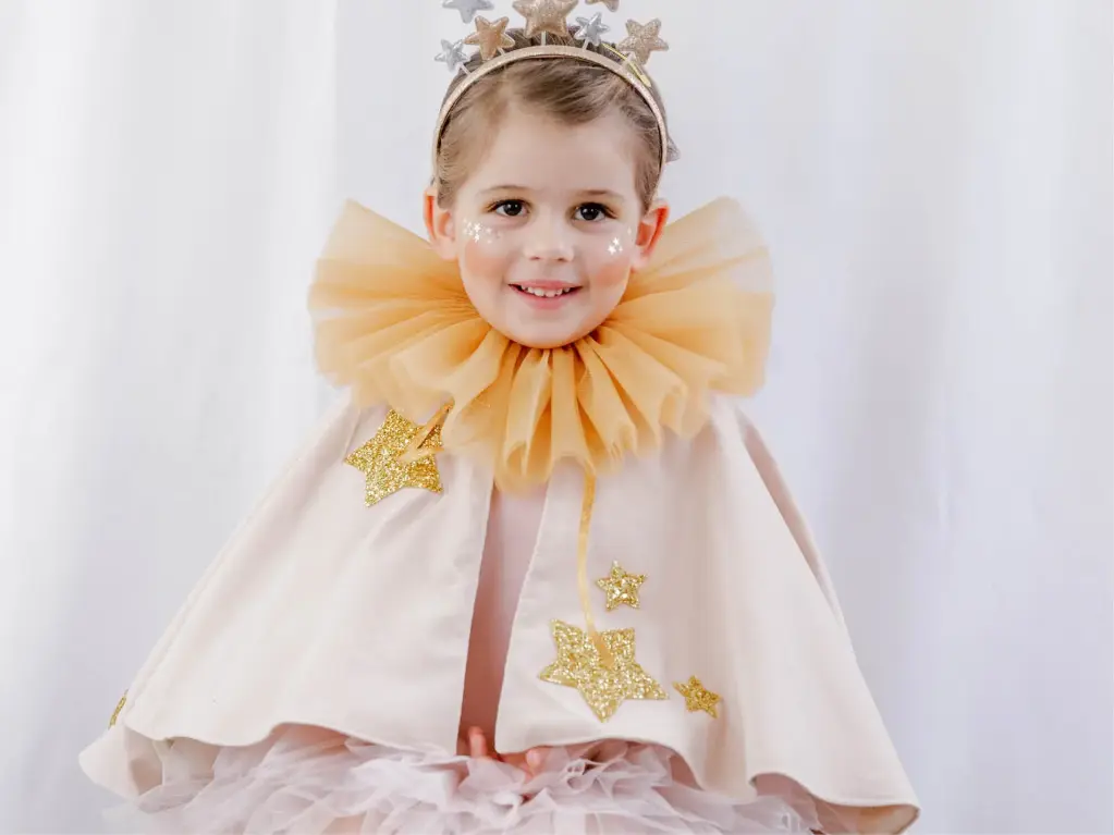Star Capelet for Christmas or Circus (3-4 years)